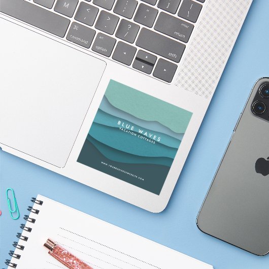 Moderne blauwe golven sticker (Laptop met iPhone)