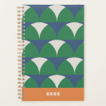 Moderne blauwe groene geometrische retro gepersona planner<br><div class="desc">Moderne,  roze oranje,  geometrische retro-gepersonaliseerde minimale unieke budgettaire heldere,  moedige bestseller. Ideale kerst,  verjaardag,  verjaardag,  afstuderen,  moederdag,  vaders dag,  nieuw jaar,  organisatie van het schooljaar.</div>