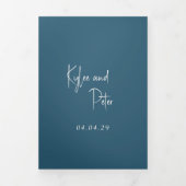 Moderne Blauwe Handgeschreven Script Elegante Trou Drieluik Uitnodiging (Cover)