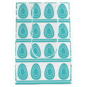 Moderne blauwe Happy Easter Eggs Medium Cadeauzakje (Achterkant)