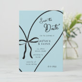 Moderne Blauwe Hart Bow foto bruiloft Bewaar de da Kaart (Staand voorkant)