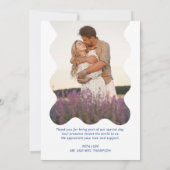 Moderne blauwe lavendel golf rand foto bruiloft bedankkaart (Achterkant)