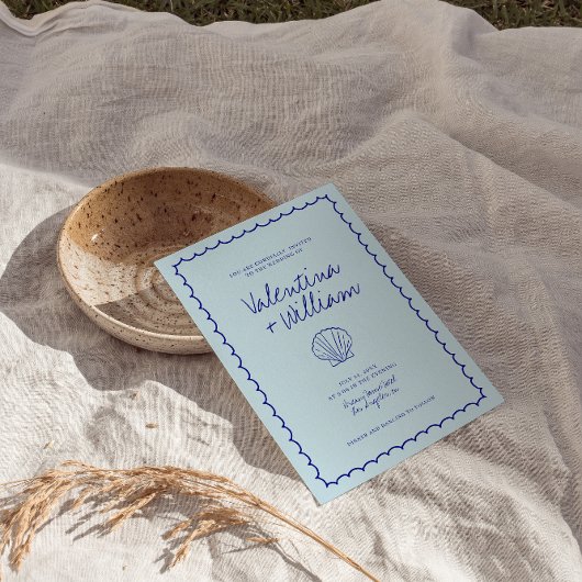 Moderne Blauwe Mediterrane Shell bruiloft uitnodig Kaart