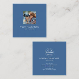 Moderne blauwe oproepkaart met witte typografie contactkaartje