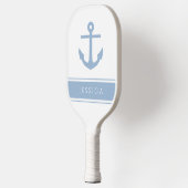 Moderne Blauwe Scheepsanker Aangepaste Naam Pickleball Paddle (Links)