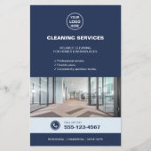 Moderne Blauwe Schoonmaakdiensten met QR Flyer (Voorkant)