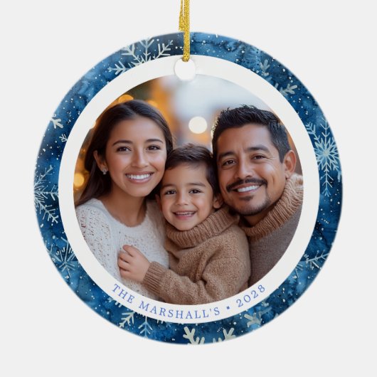 Moderne Blauwe Sneeuwvlokken Familie Kerst 2 Zijde Keramisch Ornament (Achterkant)