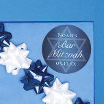 Moderne Blauwe Ster van David Formele Bar Mitzvah  Ronde Sticker<br><div class="desc">Mooie diepe tinten donkerblauw creëer een textuur als water op deze formele Bar Mitzvah party sticker. Elegant wit minimalistisch script op een print met de naam van uw zoon op de subtiele Star of David om de volwassenheid van uw Joodse zoon te vieren.</div>