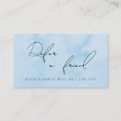 Moderne blauwe waterverf make-up & haar aanbevelingskaartje (Voorkant)