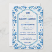 Moderne Blauwe & Witte Overlay Bloemen bruiloft Kaart (Voorkant)