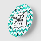 Moderne Blauwgroen Chevron Monogram Initialen wand Ronde Klok (Hoek)