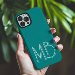 Moderne Blauwgroen Monogram Initialen Hedendaags iPhone 16 Pro Max Hoesje<br><div class="desc">Modern Blauwgroen Monogram Initialen Contemporary Phone 16 Pro Max Hoesjes is voorzien van een op maat gemaakte monogram in moderne script typografie. Perfect voor familie en vrienden voor verjaardagen,  kerst,  feestdagen,  Moederdag,  Vaderdag en meer. Ontworpen door ©2024 Evco Feestdagen www.zazzle.com/store/evcoholidays</div>