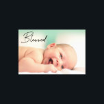Moderne Blessed Script Baby Foto Canvas Afdruk<br><div class="desc">Moderne,  elegante Baby zonder script. Foto omwikkelde canvasuitbreiding. Met alle prachtige foto's van uw baby kies u een speciale foto die u kunt weergeven met het woord "Gezegend". Pas dit verpakte canvas eenvoudig aan. Het maakt een groot geschenk voor nieuwe ouders,  ook grootouders.</div>