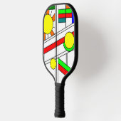 Moderne blik met een verfijnd glas pickleball paddle (Links)