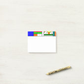 Moderne blik met een verfijnd glas post-it® notes (Op bureau)