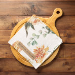 Moderne bloemen Geel en Kraft Persoonlijke Gift Theedoek<br><div class="desc">Dit prachtige moderne waterverf bloemen ontwerp is voorzien van felle en vrolijke gele bloemen die in een prachtig boeket zijn gehuld. Het kunstwerk wordt gecreeerd gebruikend het delicate en doorschijnende middel van waterverf, dat de bloemen een zachte en droomkwaliteit geeft. Het ontwerp kan worden gepersonaliseerd met een naam van uw...</div>