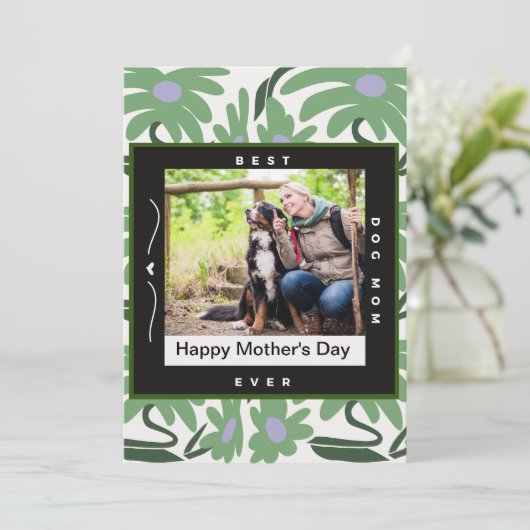 Moderne Bloemenhond Moederdag foto Feestdagenkaart (Staand voorkant)