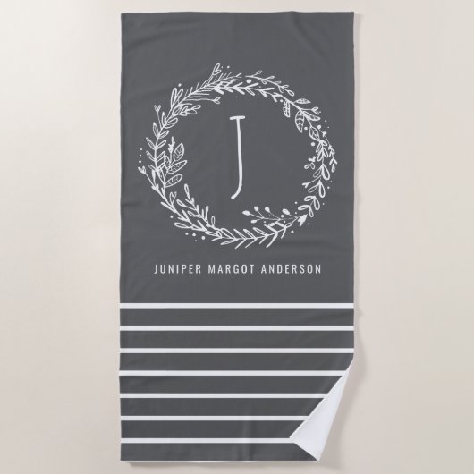 Moderne bloemenkrans naam en initiaal modern strandlaken (Voorkant)