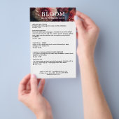 Moderne Bloemensalon Prijzenlijst QR Code Flyer (Hand)