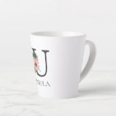 Moderne bloemige aanpasbare monogramletter U Latte Mok (Rechterhoek)