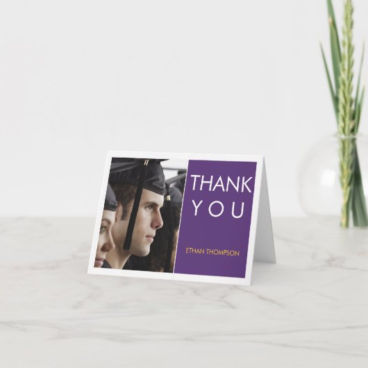 Moderne blokfoto Afstudeerder dank u Paarse wit Bedankkaart (Voorkant)