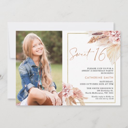 Moderne Blush Boho Bloemen Foto Sweet 16 Verjaarda Kaart (Voorkant)