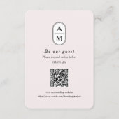 Moderne Blush boog initialen rsvp met QR code Informatiekaartje (Voorkant)