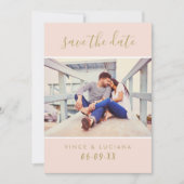 Moderne Blush Gold Handgeschreven Script Foto Save The Date (Voorkant)