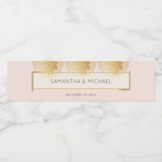 Moderne Blush Goud Bruiloft Receptie Waterfles Etiket (Enkel label)