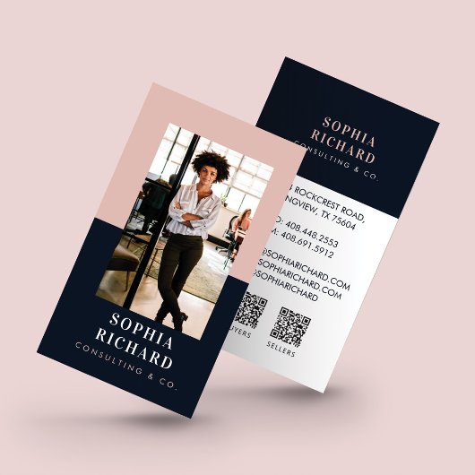 Moderne Blush & Navy Professional Business Foto QR Visitekaartje