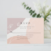 Moderne Blush Peach Botanische RSVP-reactiekaart RSVP Kaartje (Staand voorkant)