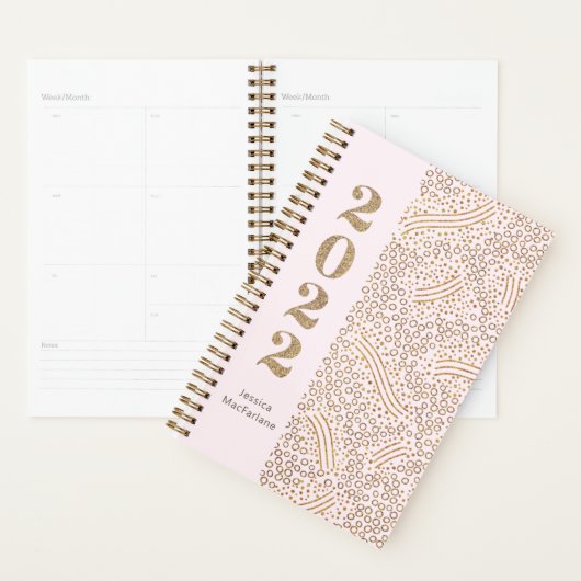 Moderne Blush Pink Gold Confetti 2022 Jaar Monogra Planner (Display)