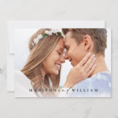 Moderne Blush Pink Script Foto Sla de datum op Save The Date (Achterkant)