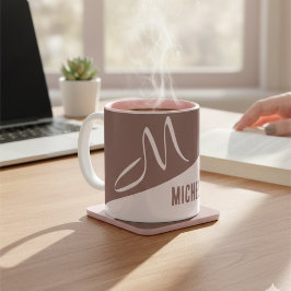 Moderne Blush Roze & Cocoa Kleurblok Monogram Tweekleurige Koffiemok