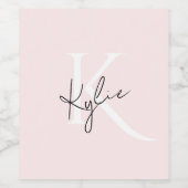 Moderne Blush Roze Gepersonaliseerde Monogramnaam  Wijn Etiket (Enkel label)