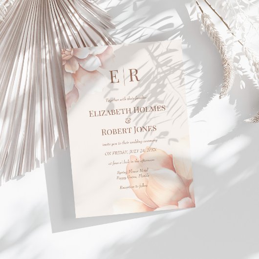 Moderne Blush Roze Mousse Petals Monogram Huwelijk Kaart