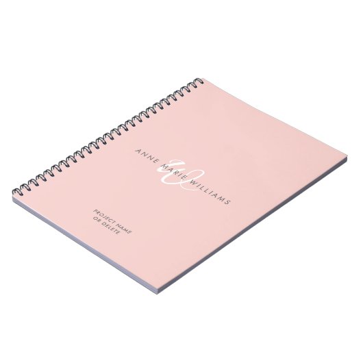 Moderne Blush Roze Witte Script Monogram Notitieboek (Linkerzijde)
