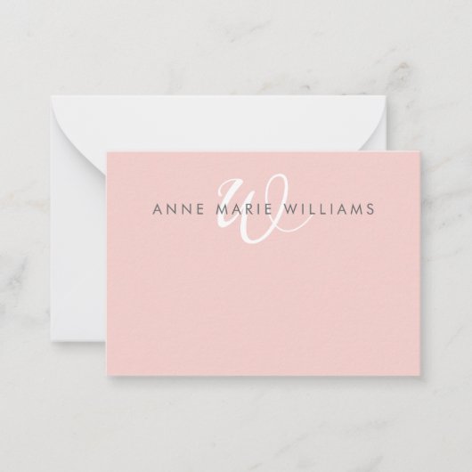 Moderne Blush Roze Witte Script Monogram Notitiekaartje (Voorkant)