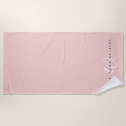 Moderne Blush Roze Witte Script Monogram Strandlaken (Voorkant)
