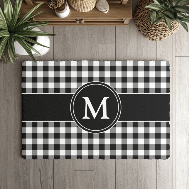Moderne boerderij zwart geplakt monogram deurmat (Modern Farmhouse Black Plaid Monogram Doormat)