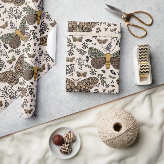 Moderne Boheemse Moth Wildflowers Abstract patroon Cadeaupapier (Crafts)