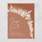 Moderne bohemische terracotta pampas aankondigingskaart (Voorkant)