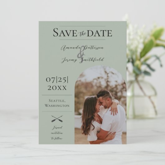 Moderne Boho Arch-foto | Sage Green Save The Date (Staand voorkant)