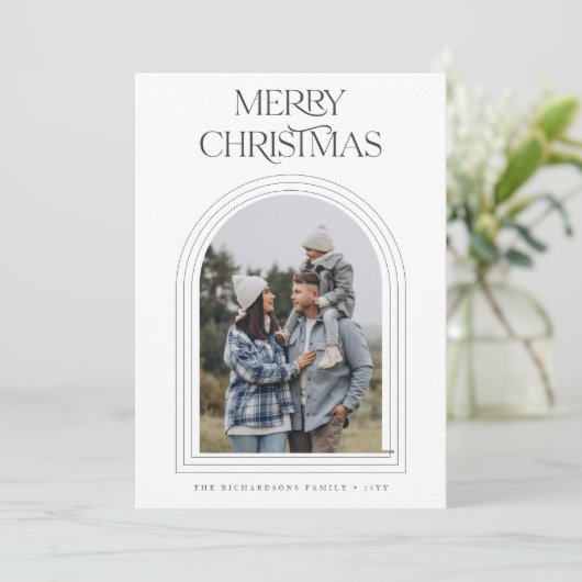 Moderne Boho Arch Vrolijk Kerstfeest Familie Foto Feestdagenkaart (Staand voorkant)