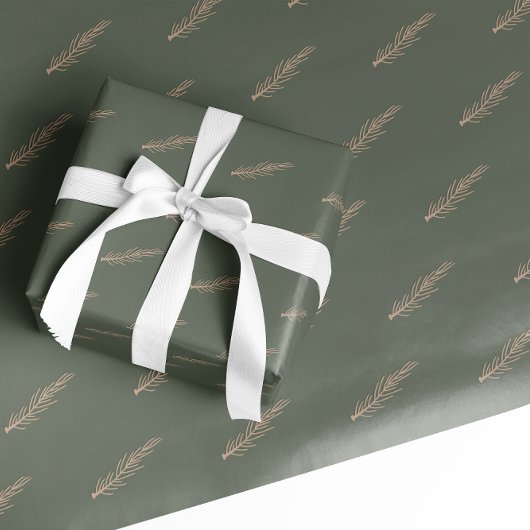 Moderne Boho Christmas Green en Gold Pine Cadeaupapier