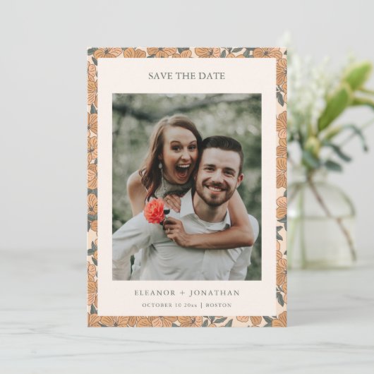 Moderne Boho Gele Bloemige Trouwfoto QR-code Save The Date (Staand voorkant)