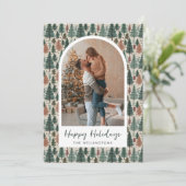 Moderne Boho Kerstboom Patroon Boog Foto Feestdagenkaart (Staand voorkant)