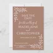Moderne Boho Mocha Mousse Botanische Fotobruiloft Save The Date (Voorkant)