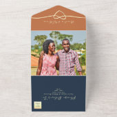 Moderne Boho Navy Blauw en Terracotta bruiloft All In One Uitnodiging (Buitenkant)