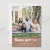 Moderne Boho Neutral Mocha-foto Nieuwjaar Feestdagenkaart (Voorkant)
